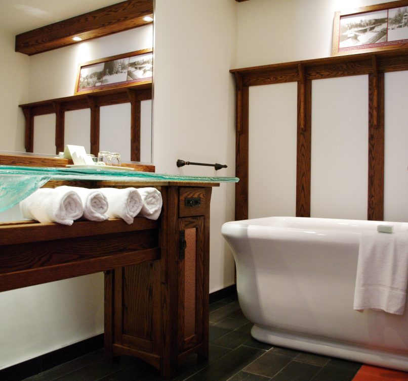 Auberge de la Rivière, Chambre luxueuse 202-4