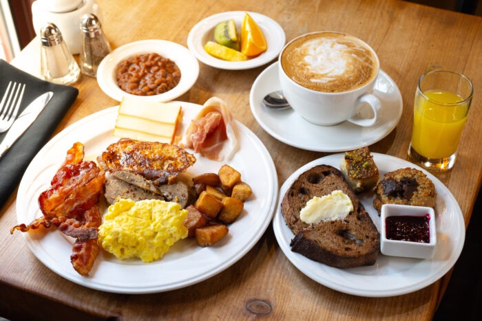 Déjeuner gourmand à L'Éco-café du Baluchon