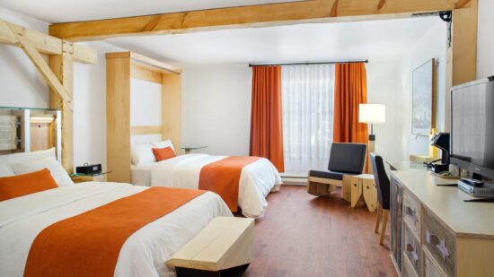 Chambre ambiance deux lits, Auberge de l'Archipel Le Baluchon