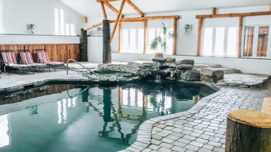 Piscine intérieur Le Baluchon