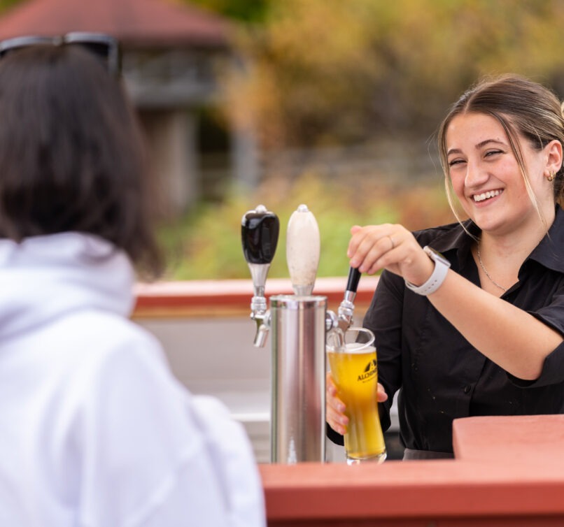 Terrasse-Eco-cafe_Le-Baluchon-05749